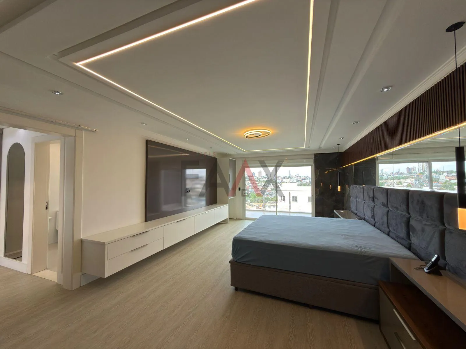 Imagem Sobrado alto padrão com 3 suítes à venda,595.00 m², DOS ESTADOS, GUARAPUAVA - PR