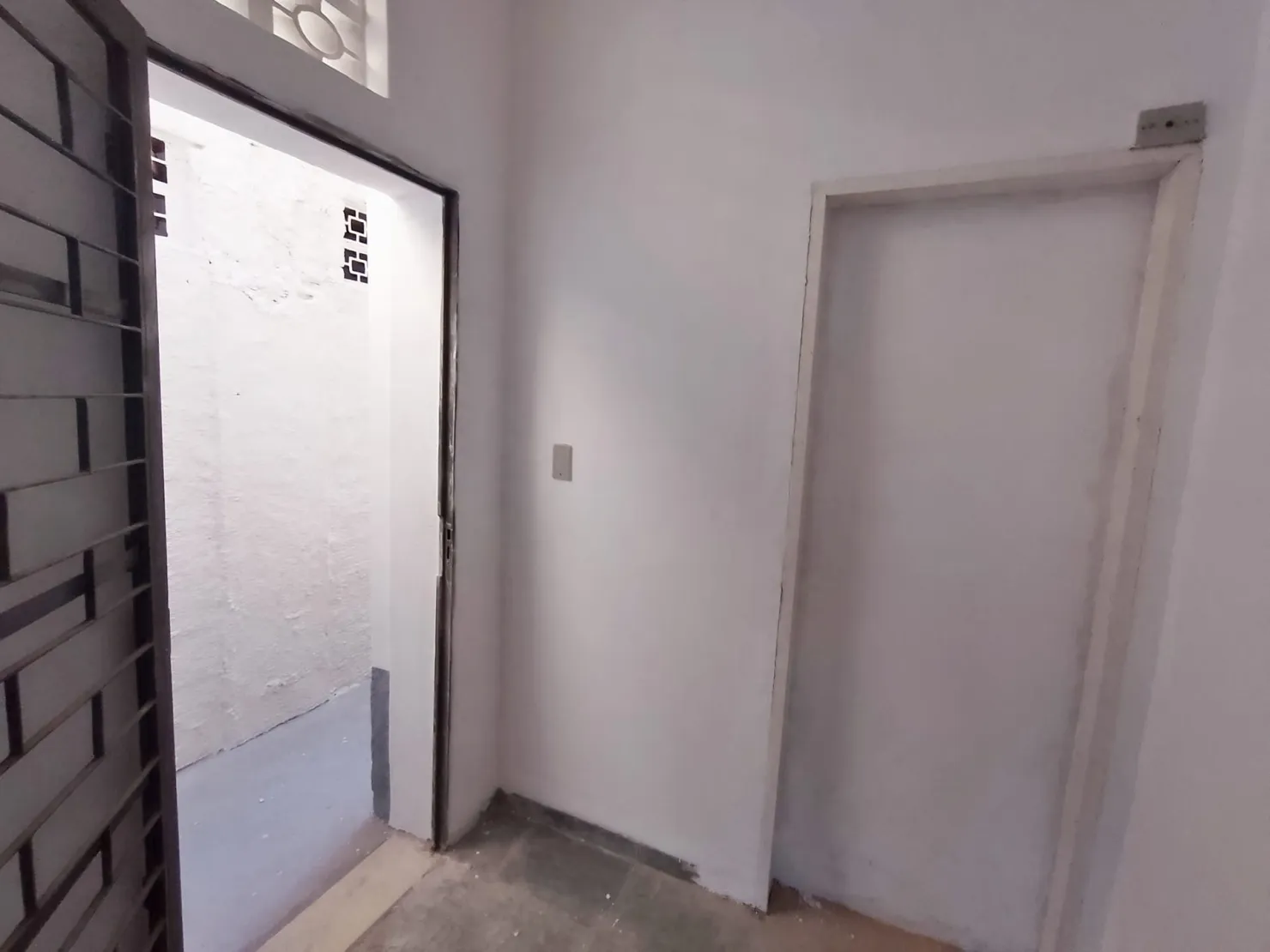 Imagem Comercial para Locação 4 Quartos, Vila São Geraldo, Taubaté - SP