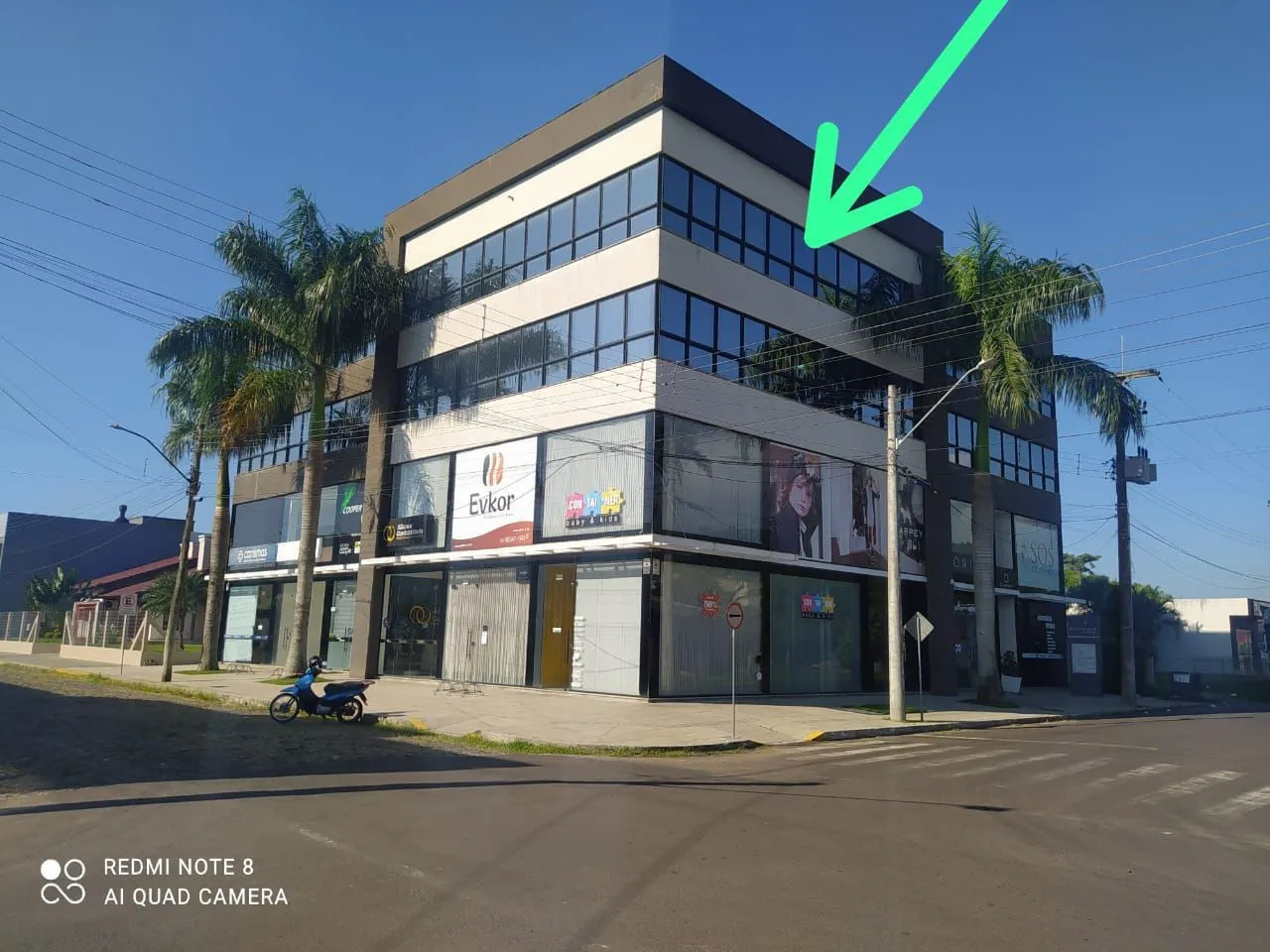 Imagem Sala comercial à venda em Três Cachoeiras, Centro, 30m2