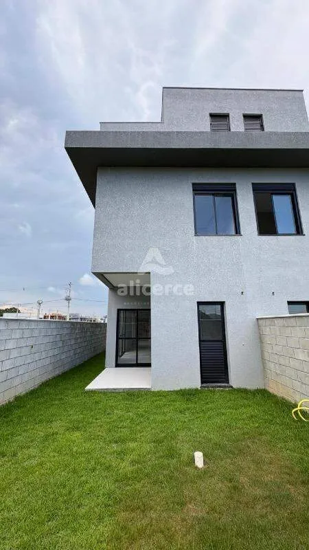 Imagem Sobrado à venda com 3 quartos 3 suítes, 154,15m² em Vargem Pequena Florianópolis