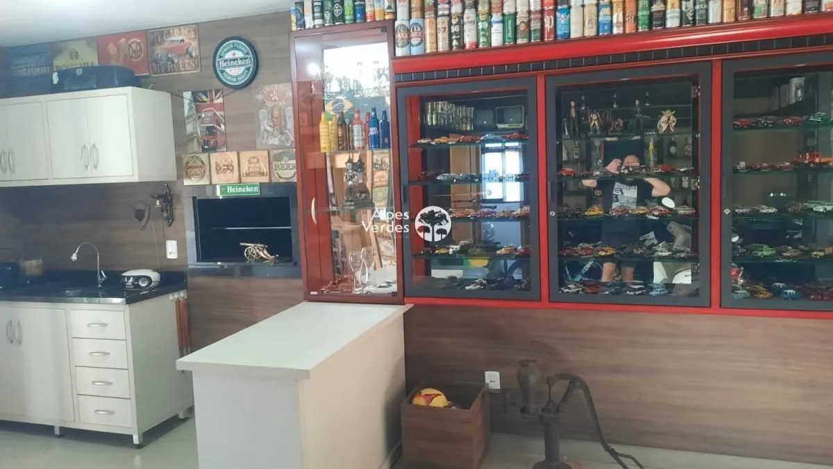 Imagem Vende-se casa em Gramado no bairro Carniel a 8 minutos da Rua Coberta