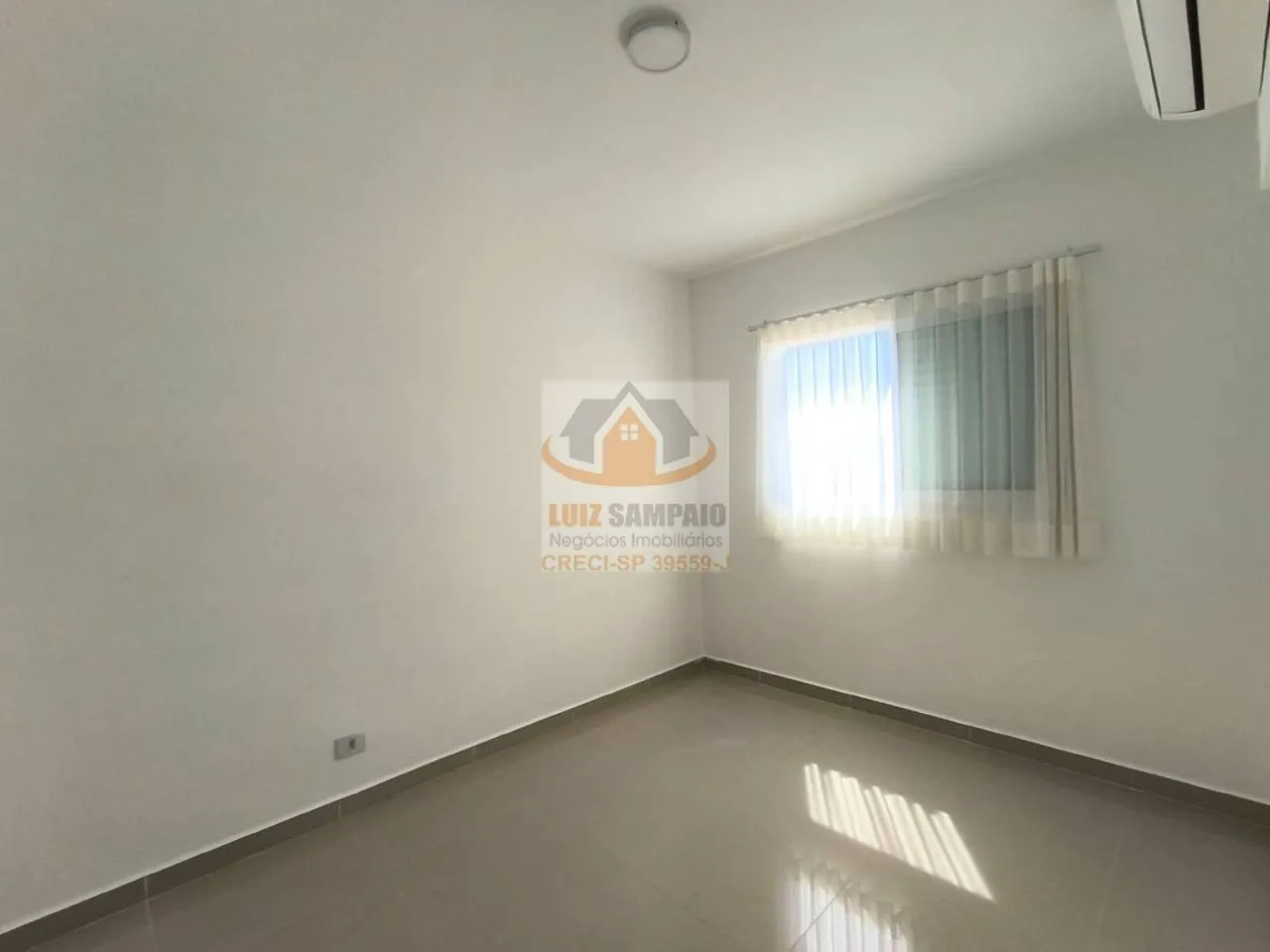Imagem Lindo Apartamento Seminovo, Centro de Itanhaém, Praião, 2 Dormitórios (1 suíte) e 2 vagas