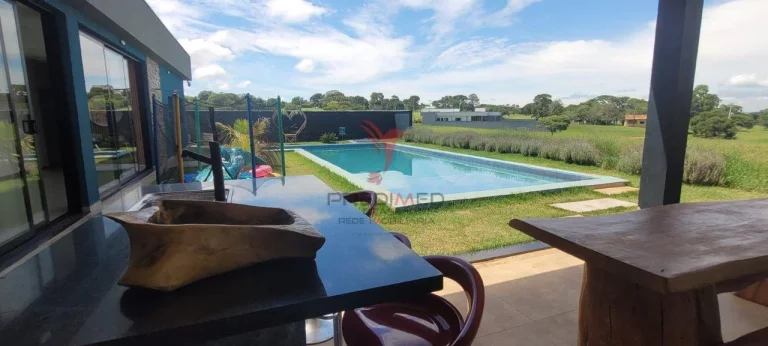 Imagem Casa a venda na Represa de Jurumirim , 3 Suites,com piscina, churrasqueira e área gourmet
