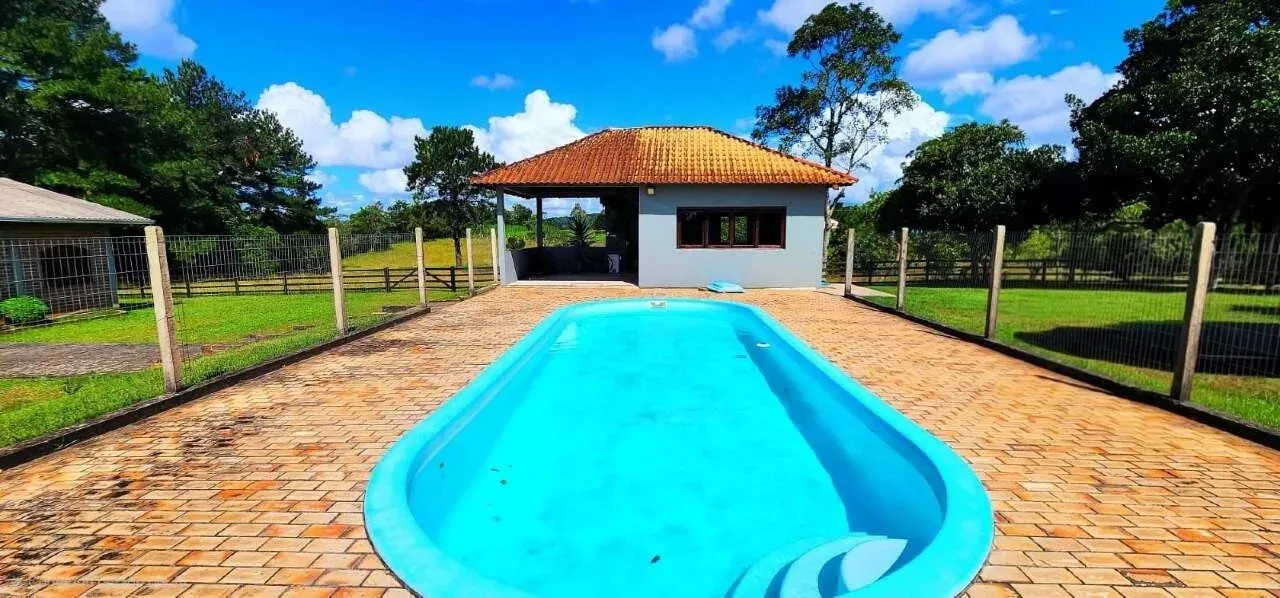 Sítio de 8 hectares com infraestrutura completa próximo ao Centro de Viamão!
