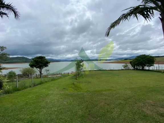 Imagem Chácara em Bragança Paulista Saída exclusiva para água