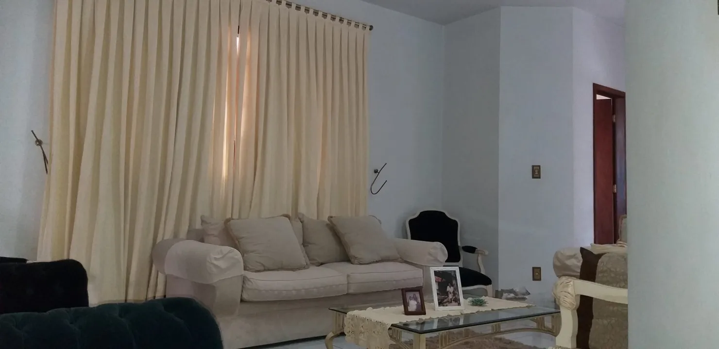 Imagem Casa à venda e locação 3 Quartos, 8 Vagas, Centro, Tremembé - SP