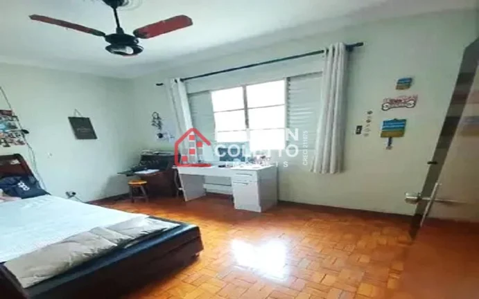 Imagem Excelente casa à venda no Jardim Elite oferece um estilo de vida charmoso e prático"