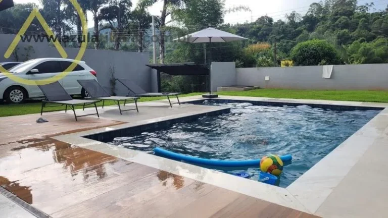 Casa de campo, térrea, moderna mobiliada à venda em Atibaia
