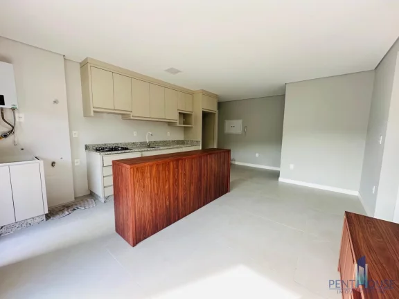 Imagem Apartamento Zona Central para Locação em Balneário Camboriú, Praia dos Amores, 2 dormitórios, 2 suítes, 3 banheiros, 1 vaga