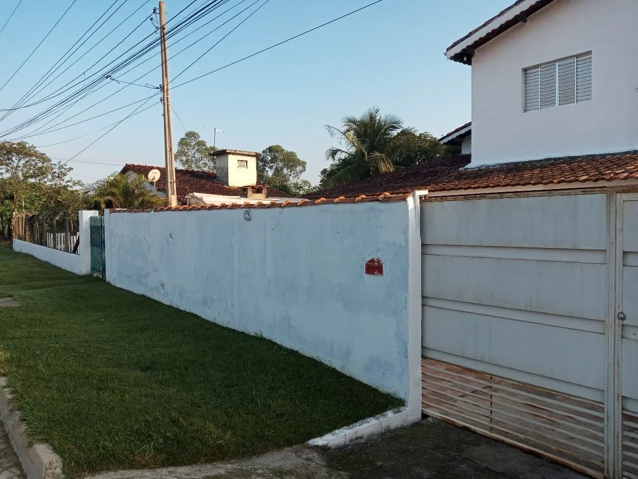 Imagem Chácara à venda 5 Quartos, 1 Suite, 3 Vagas, 1600M², Parque Shangrilá, Pindamonhangaba - SP