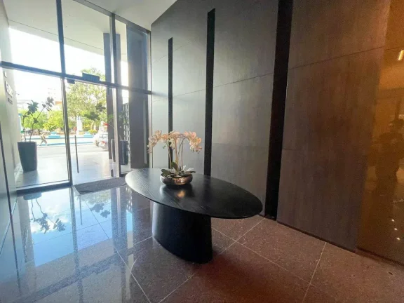 Imagem Apartamento de Luxo com 4 Suítes e 4 Vagas, Ampla Área Externa e Sofisticação em Cada Detalhe!