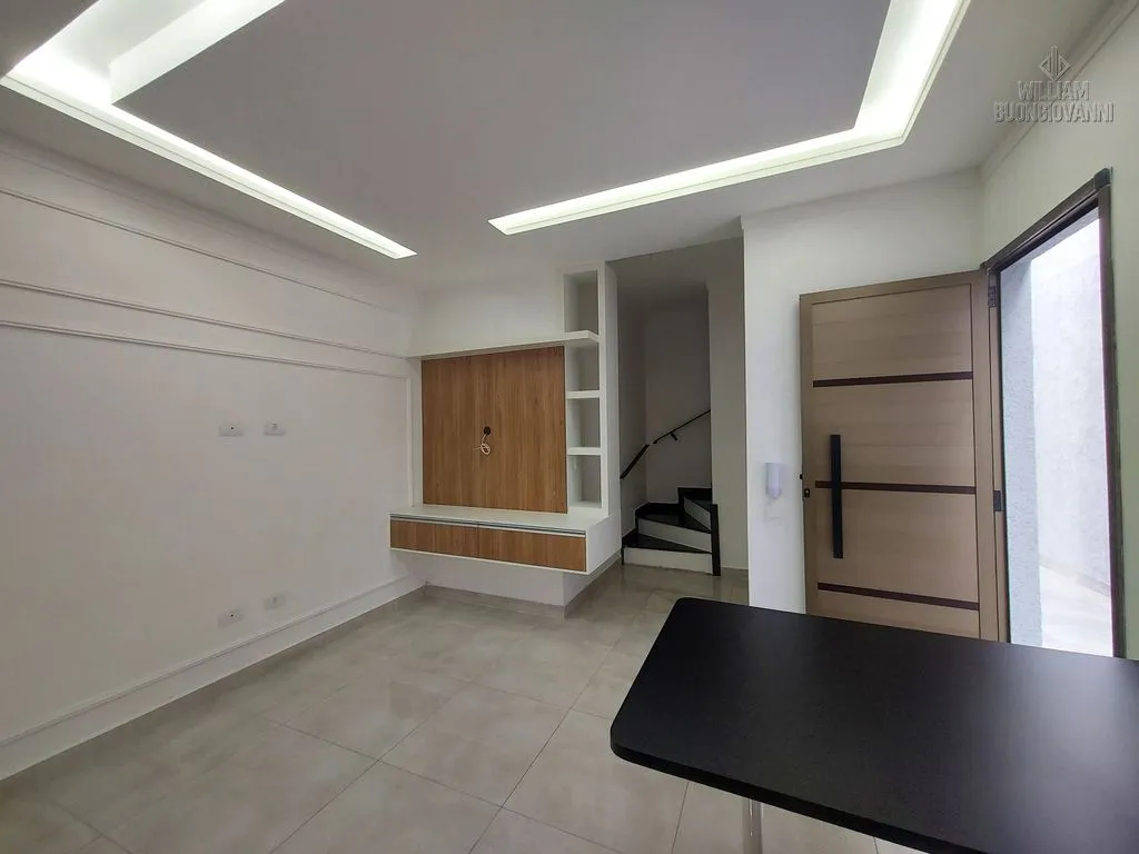 Imagem SOBRADO EM CONDOMINIO COM QUINTAL PRIVATIVO