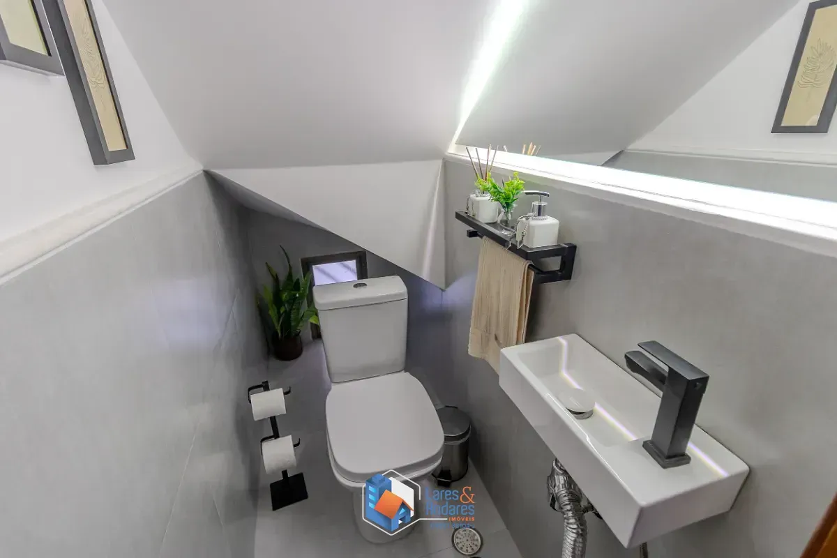 Imagem Sobrado para venda em Vila Nair com 3 quartos, sendo 1 suíte, 99m²