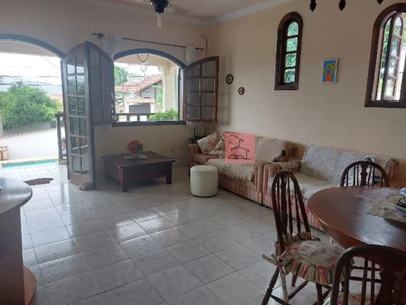 Imagem Casa para Venda em Maricá/RJ - 3 Dorm. 155 m2 Área Útil