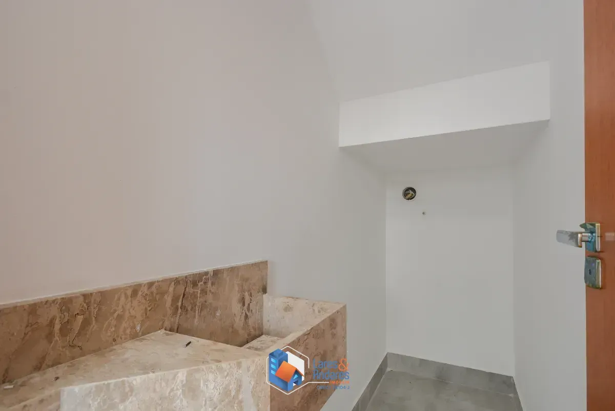 Imagem Sobrado para venda em Vila Gumercindo com 3 quartos, sendo 1 suíte, 150m²
