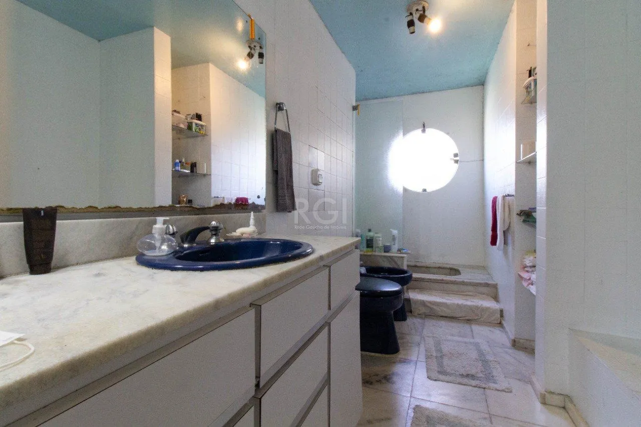Imagem Casa para Venda - 422m², 6 dormitórios, sendo 2 suites, 5 vagas - Vila Assunção