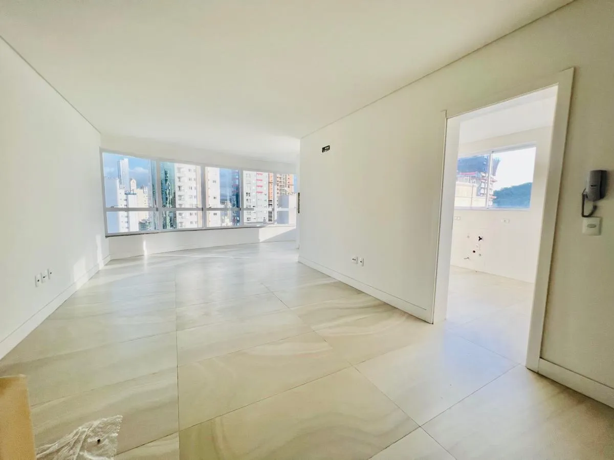 Imagem Apartamento Zona Central para Venda em Balneário Camboriú, CENTRO, 3 dormitórios, 3 suítes, 4 banheiros, 2 vagas