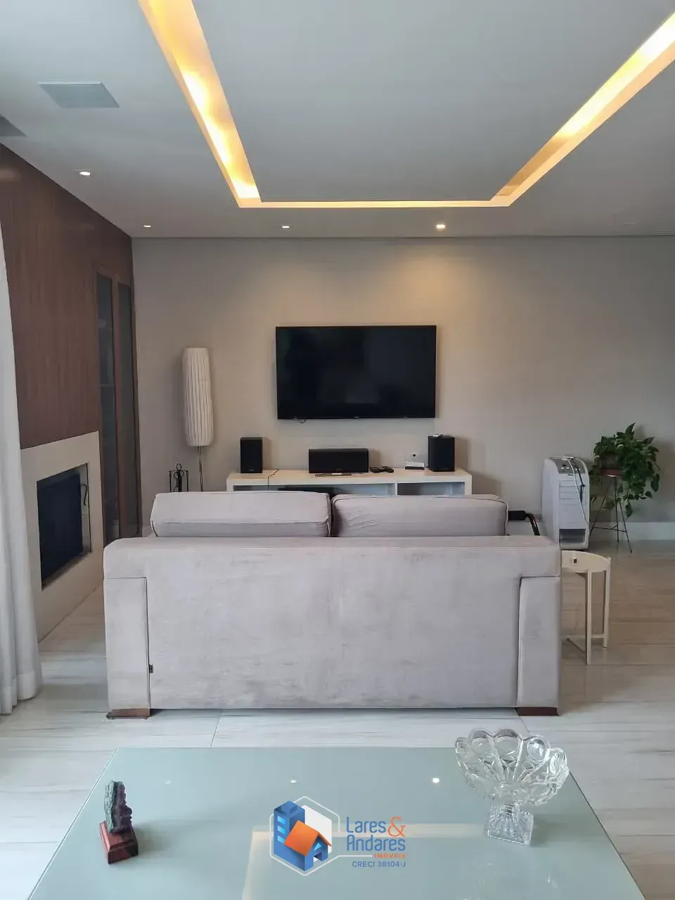 Imagem Apartamento para venda e locação em Moema com 4 quartos, sendo 4 suítes, 178m²