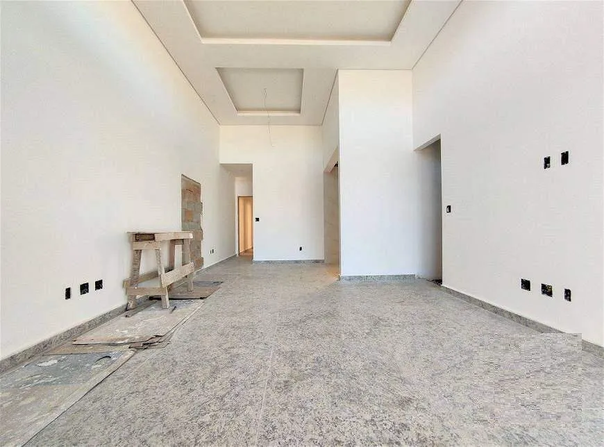 Imagem Casa duplex à venda, 3 quartos, 1 suíte, 2 vagas, Santa Mônica - Belo Horizonte/MG