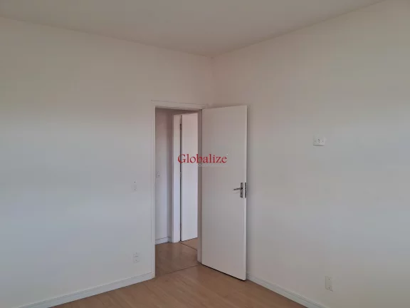 Imagem Lindo apartamento bem espaçoso em Santos na melhor localização do bairro do Estuário com 2 dormitórios e todo reformado à venda por R$ 375.000,00