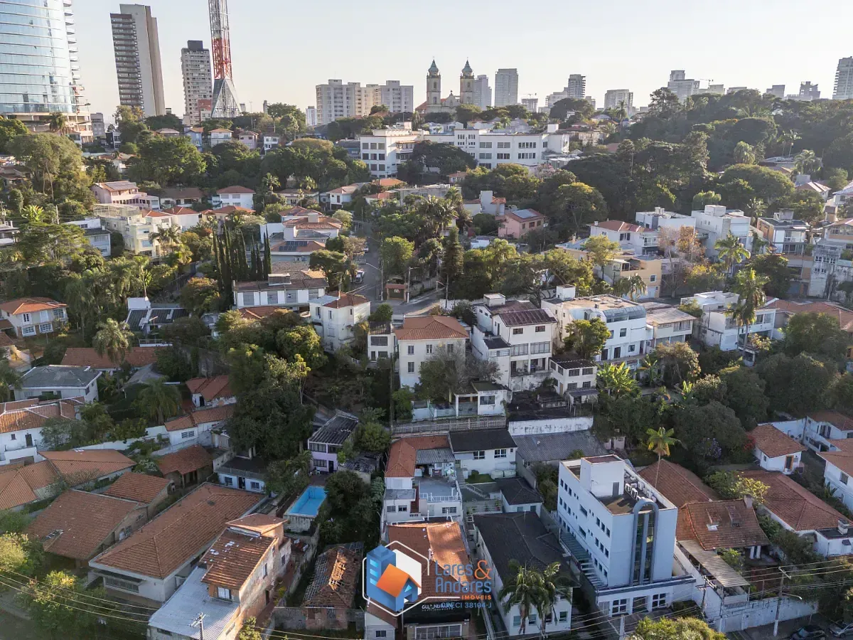 Foto do imóvel Casa para venda em Sumaré com 4 quartos, sendo 2 suítes, 253m² em Rua Pombal