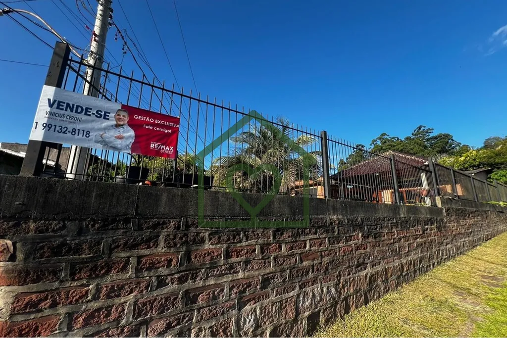 Imagem Descubra a casa dos seus sonhos nesta encantadora propriedade residencial localizada no coração de...
