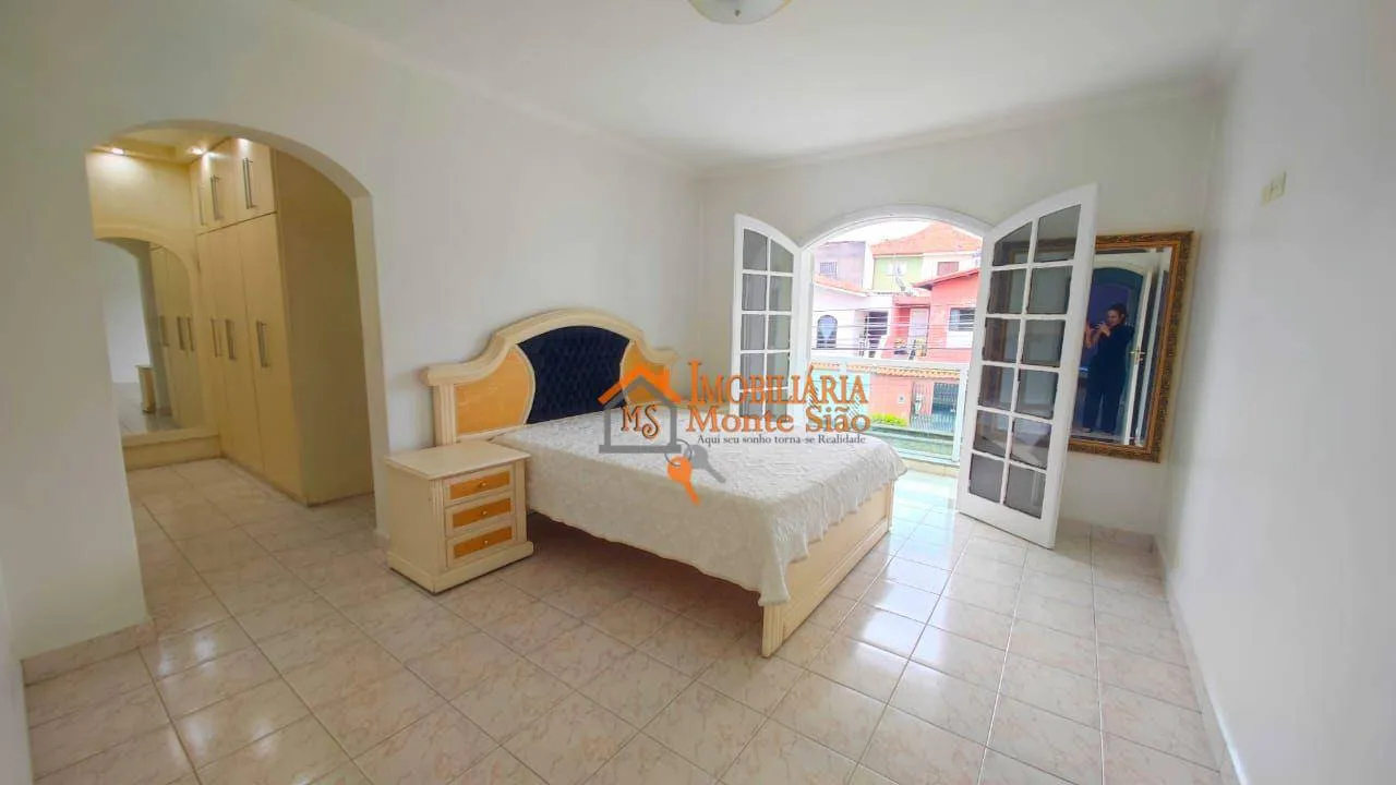 Imagem Sobrado com 3 dormitórios à venda, 307 m² por R$ 1.800.000,00 - Jardim Santa Mena - Guarulhos/SP