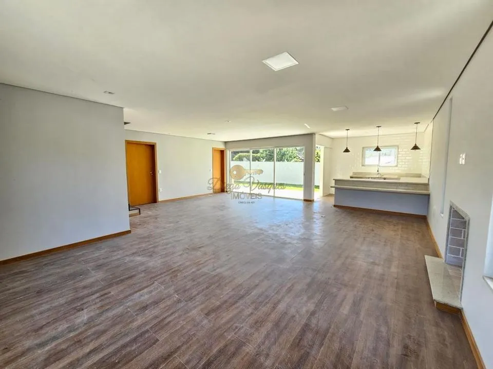 Imagem Casa em Condomínio para Venda em Teresópolis / RJ no bairro Green Valley