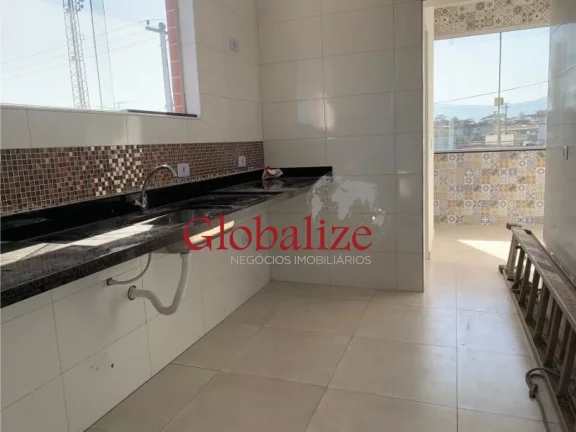 Imagem Casa sobreposta alta à venda com 72m², 2 quartos, 1 suíte, churrasqueira por R$315.000,00 em Santos