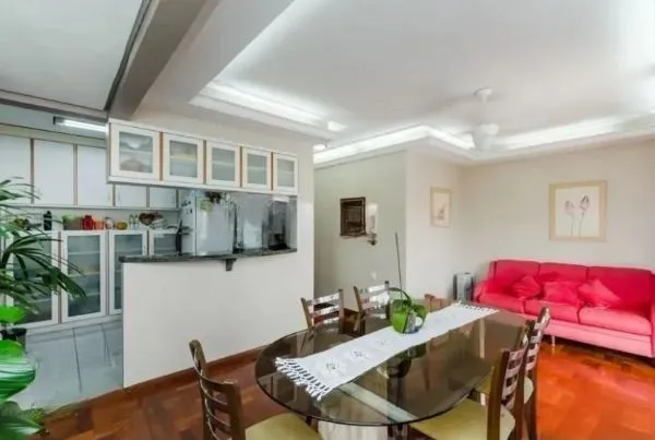 Imagem Casa / sobrado no bairro Jardim Itu de 3 dormitórios e pátio com piscina