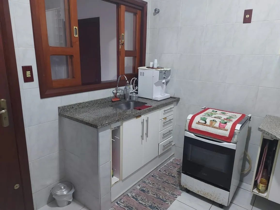 Imagem Casa à venda 3 Quartos, 1 Suite, 2 Vagas, 250M², Vila Suiça, Pindamonhangaba - SP
