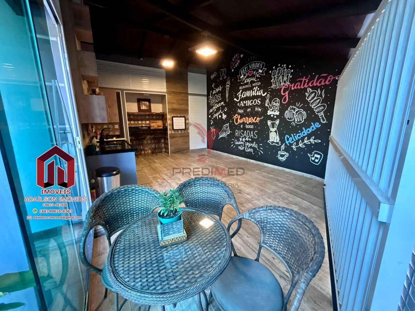 Imagem Casa Porteira Fechada à Venda em Balneário Piçarras/SC Brasil