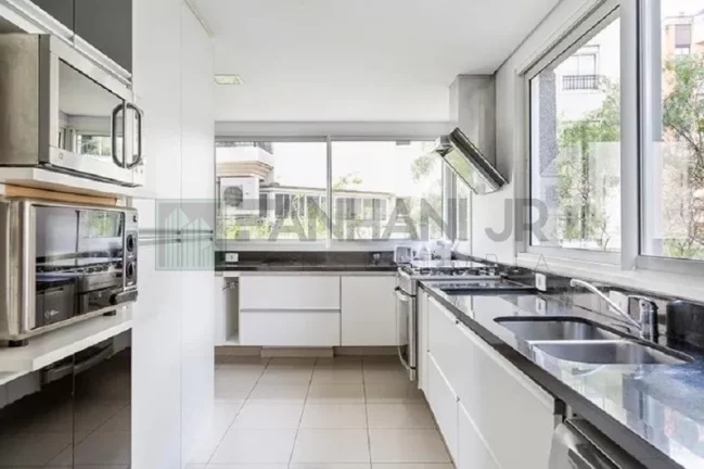 Imagem Imperdível apartamento de alto padrão à venda em São Paulo - Jardim América: 3 quartos, 3 suítes, 3 salas, 5 banheiros, 4 vagas, 250m².