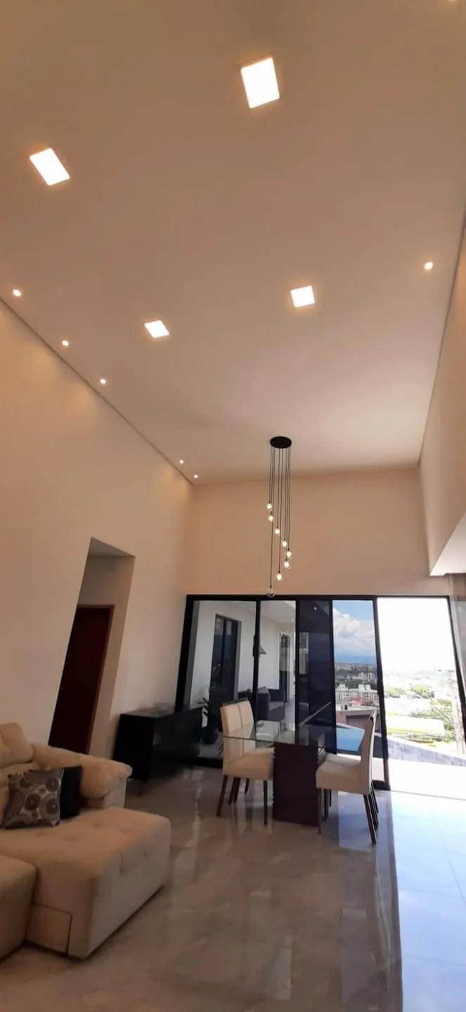 Imagem Casa à venda 3 Quartos, 3 Suites, 4 Vagas, 489M², Village Mantiqueira, Guaratinguetá - SP