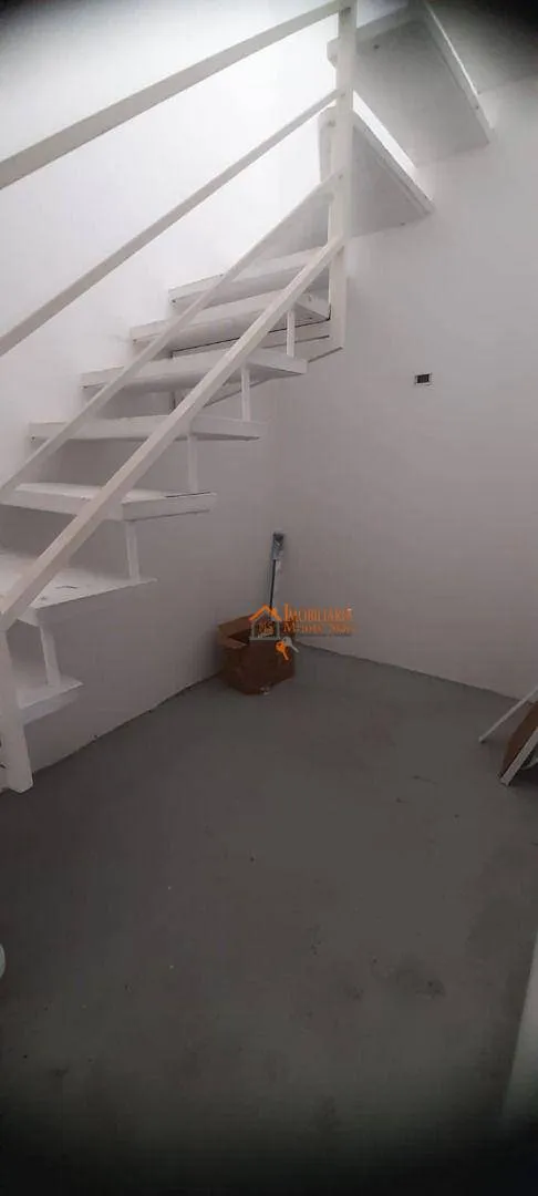 Imagem Sobrado com 3 dormitórios à venda, 300 m² por R$ 1.400.000,00 - Parque Renato Maia - Guarulhos/SP