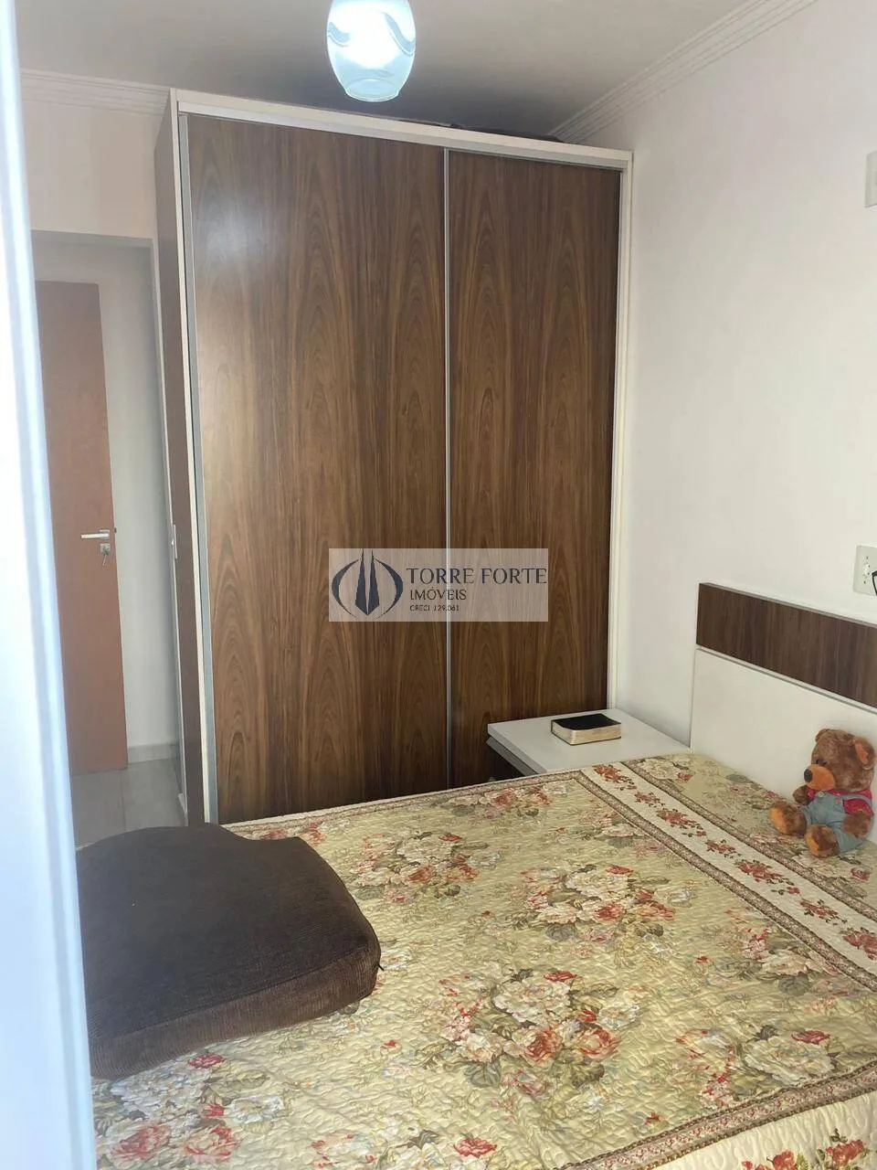 Imagem Apartamento Reformado com 2 Dormitórios, 1 Suíte e 1 Vaga em Santo André
