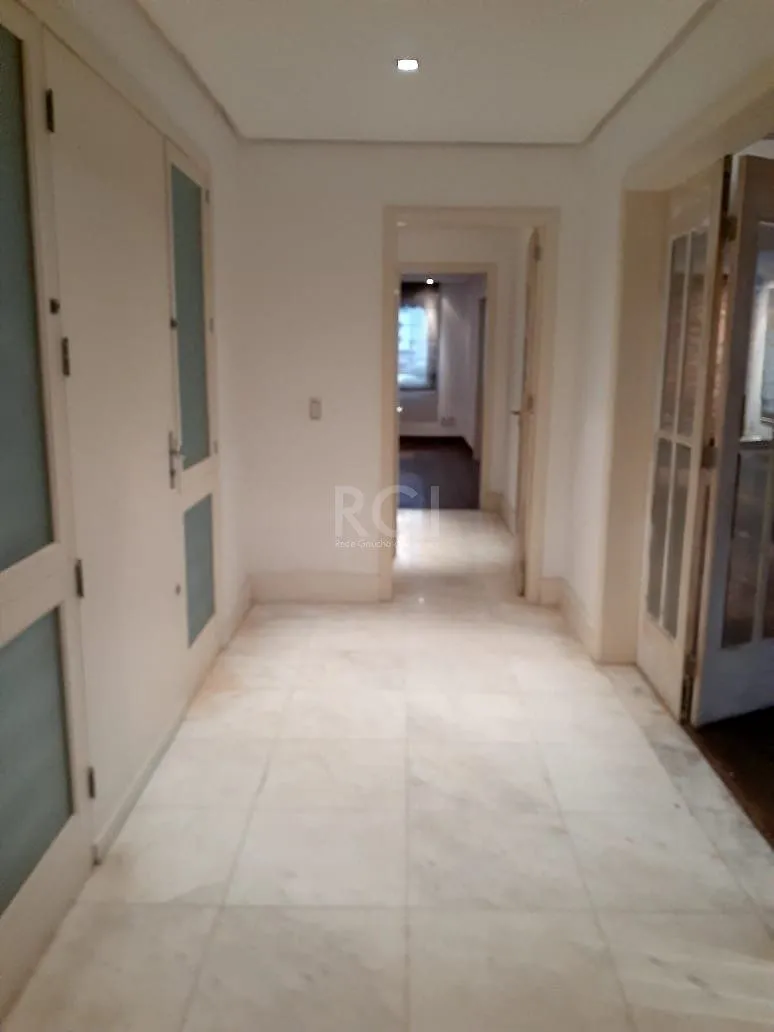 Imagem Apartamento para Venda - 230m², 4 dormitórios, sendo 1 suites, 2 vagas - Petrópolis