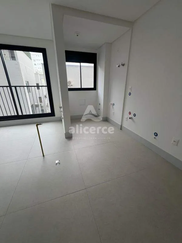 Imagem Apartamento à venda com 3 quartos 3 suítes, 205,02m² em Canto Florianópolis