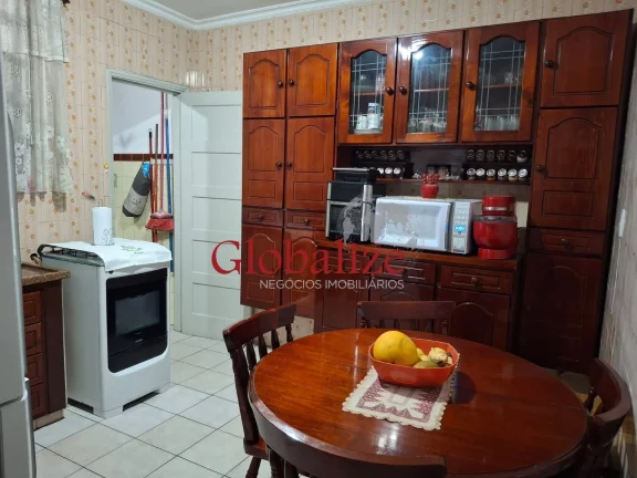 Imagem Apartamento à venda com 66,7m², 2 quartos, sala ampla, vaga coletiva por R350.000,00 no Embaré em Santos