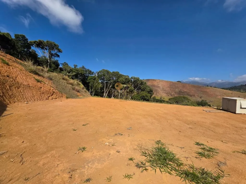 Imagem Terreno em Condomínio para Venda em Teresópolis / RJ no bairro Prata