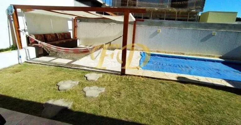 Imagem Sobrado em Condomínio Fechada.