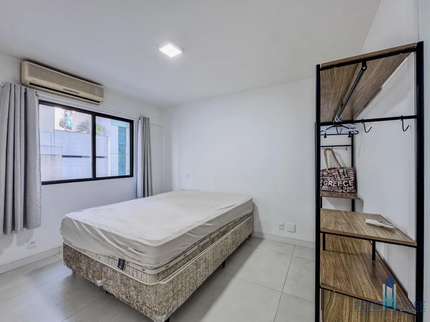 Imagem Apartamento Zona Central para Venda em Balneário Camboriú, CENTRO, 2 dormitórios, 1 suíte, 2 banheiros, 1 vaga
