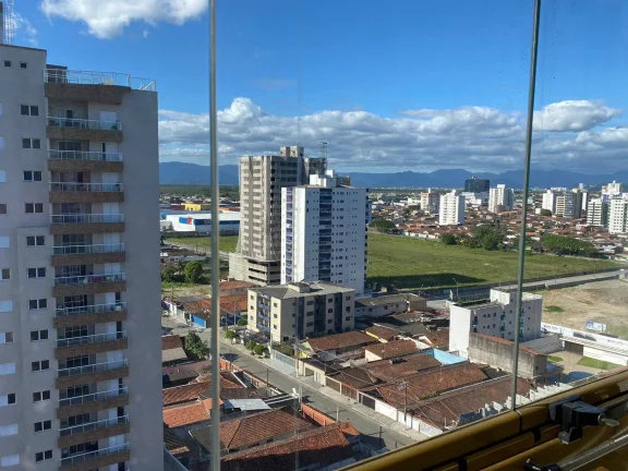 Imagem Apartamento 3 dormitórios na quadra da praia no Campo da Aviação