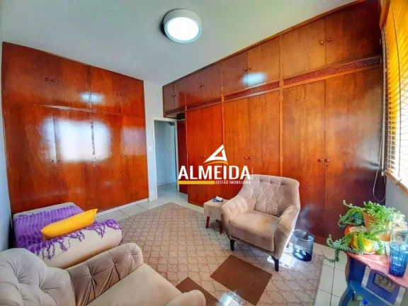 Imagem Casa com 4 dormitórios à venda, 218 m² por R$ 800.000,00 - Centro - Rio Claro/SP
