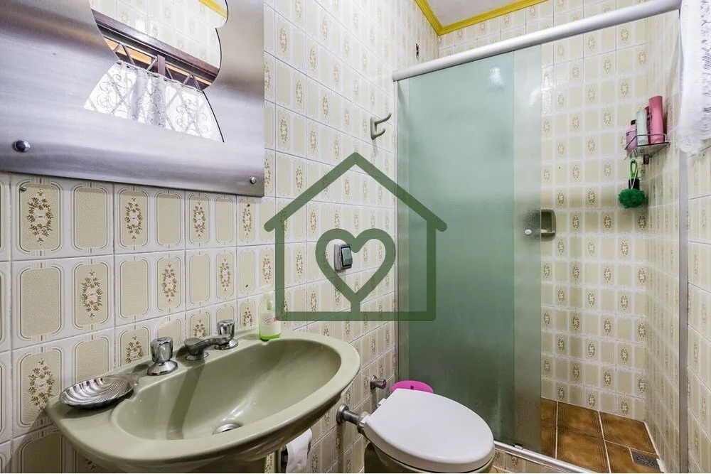 Imagem Descubra essa incrível casa à venda em Porto Alegre, no bairro Vila Ipiranga, uma das regiões mai...