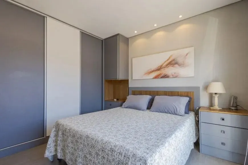 Imagem Casa semimobiliada, com churrasqueira, 3 suítes e 2 vagas no Jardim Itu Sabará
