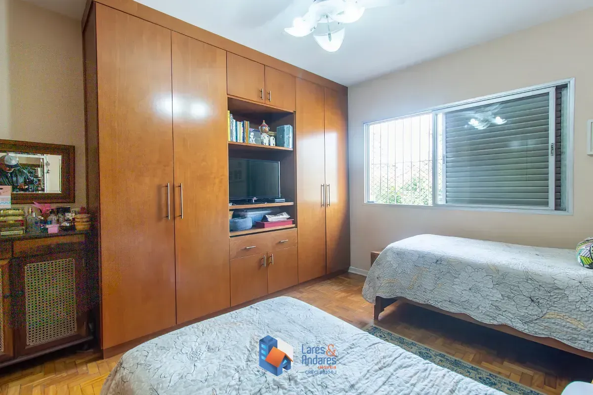 Imagem Sobrado para venda em Vila Clementino com 3 quartos, sendo 1 suíte, 189m²