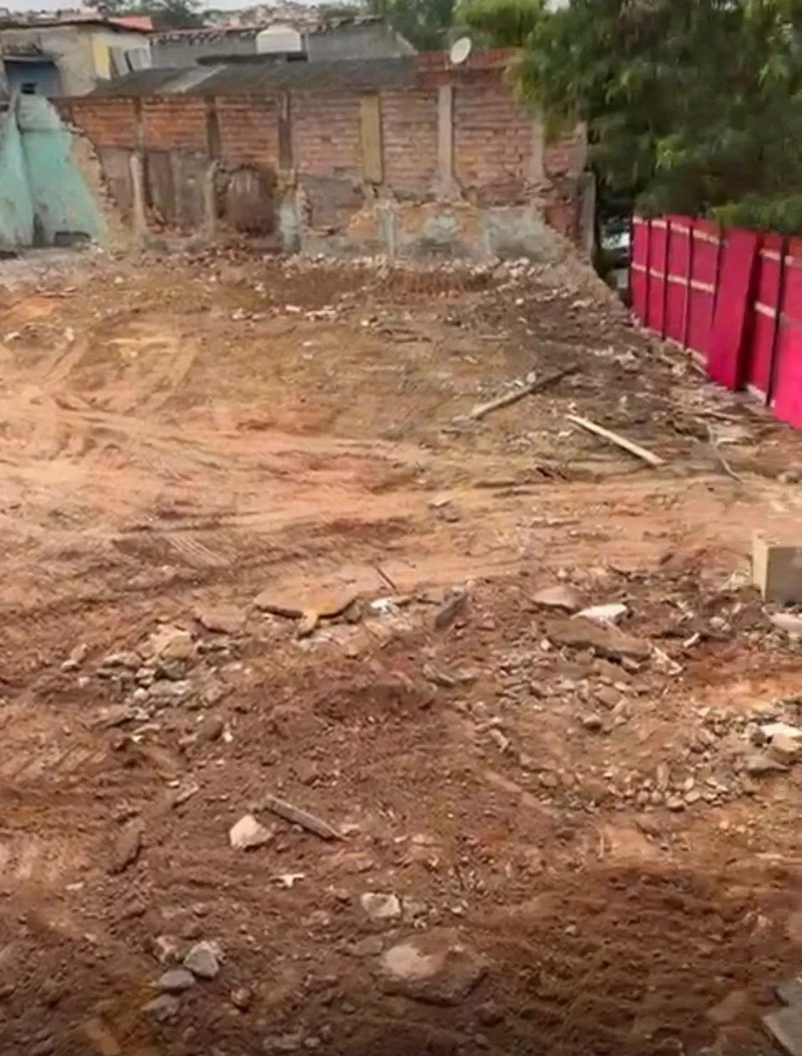 Imagem VENDO EXCELENTE TERRENO NO BAIRRO JARDIM UBIRAJARA!