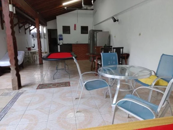 Imagem Casa com Piscina, 5 suítes, 405 m² - Venda!