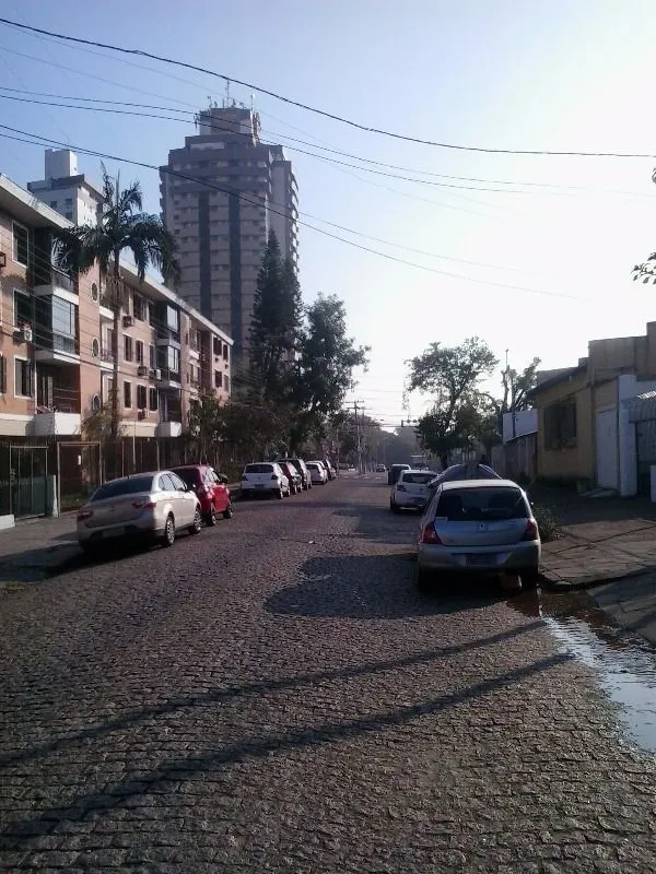 Imagem Casa para Venda - 250m², 5 dormitórios, 6 vagas - Menino Deus